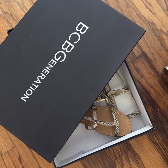 Brand New with box size 8 gladiator calf sandal- snake print .. - Picture 10 of 11